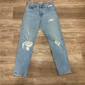 Levi’s Premium Wedgie Fit Jeans | Distressed | Size 26